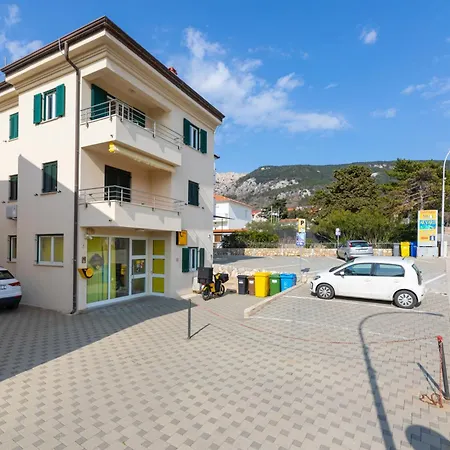 Bonthree * Baška