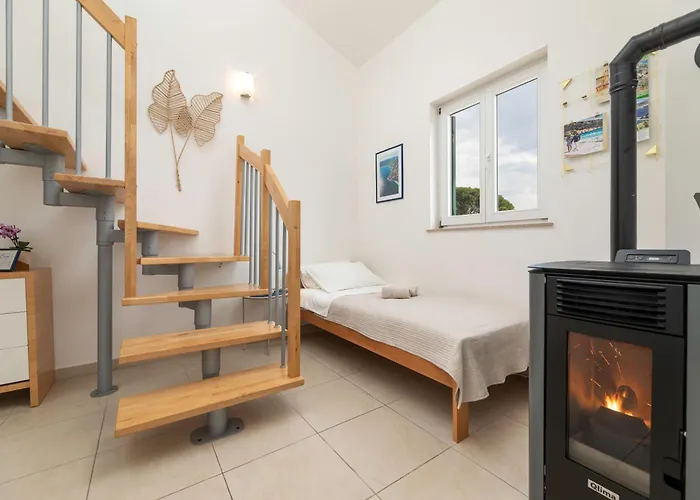 Bonthree * Baska (Krk)